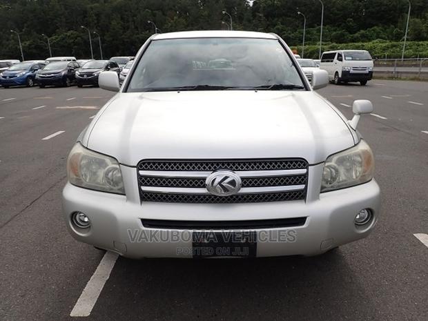 Toyota Kluger 2005 Silver