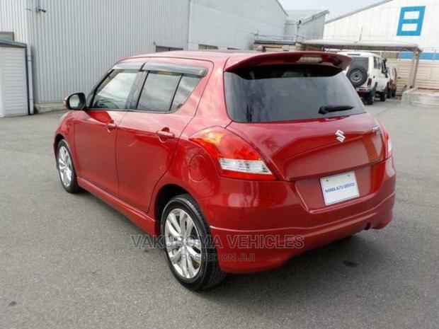 Suzuki Swift 2014 Red