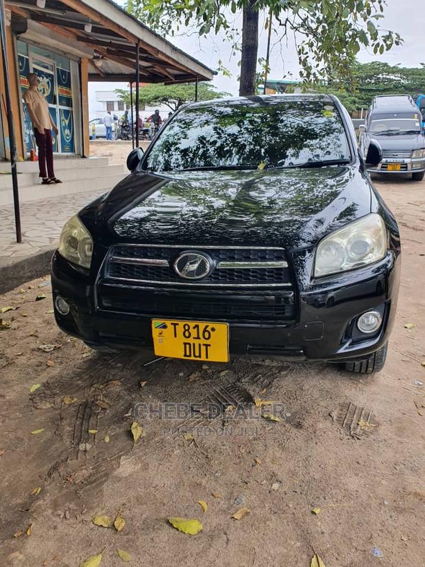 Toyota RAV4 2010 Black