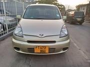 Toyota Fun Cargo 2004 Gold for sale