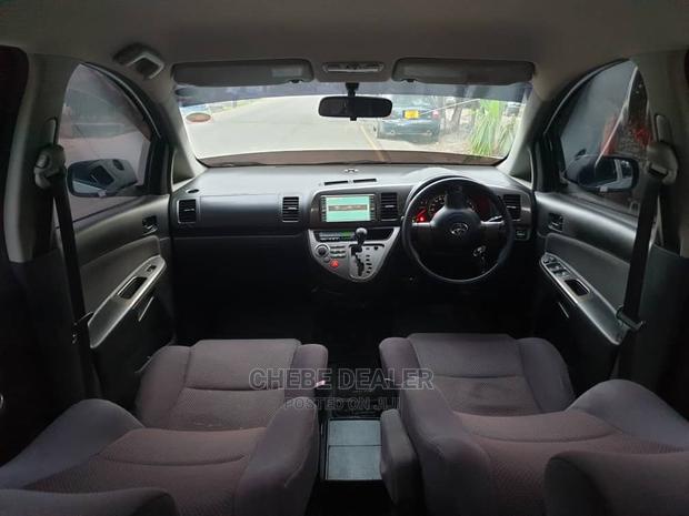 Toyota Wish 2005 White