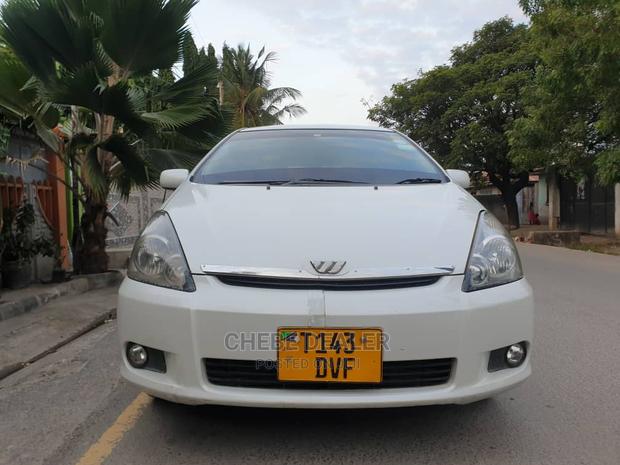 Toyota Wish 2005 White