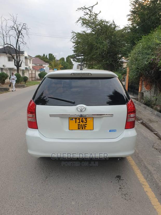 Toyota Wish 2005 White