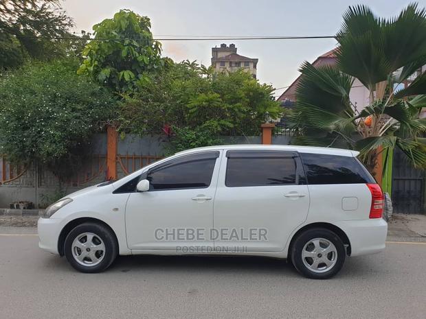 Toyota Wish 2005 White