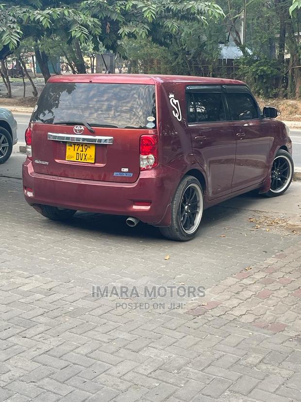 Toyota Corolla Rumion 2008 Red