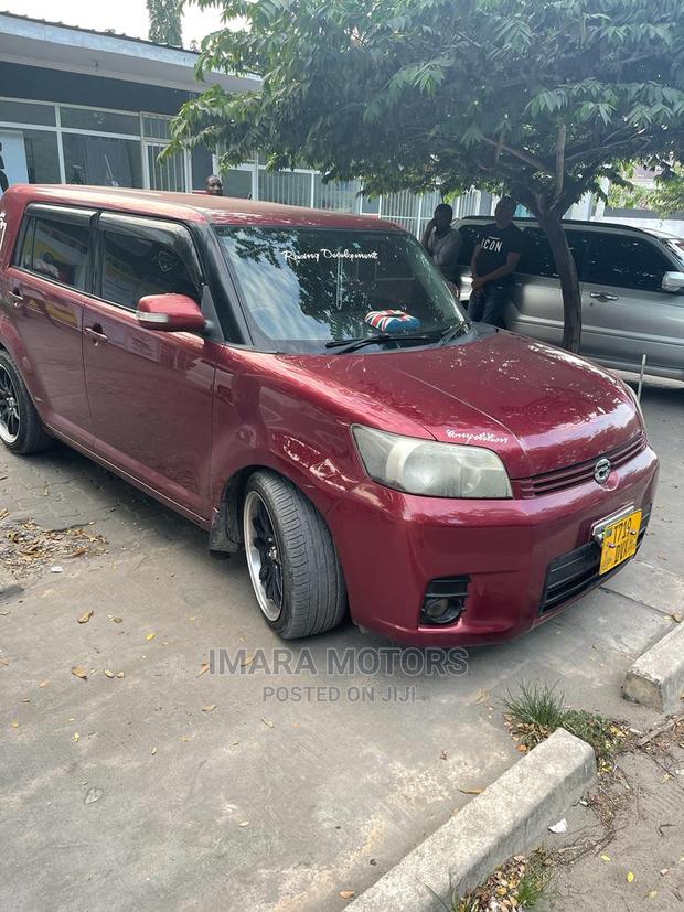 Toyota Corolla Rumion 2008 Red