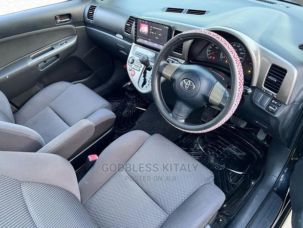 Toyota Wish 2004 Black