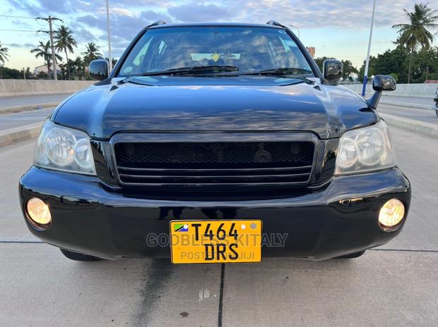 Toyota Kluger 2002 Black