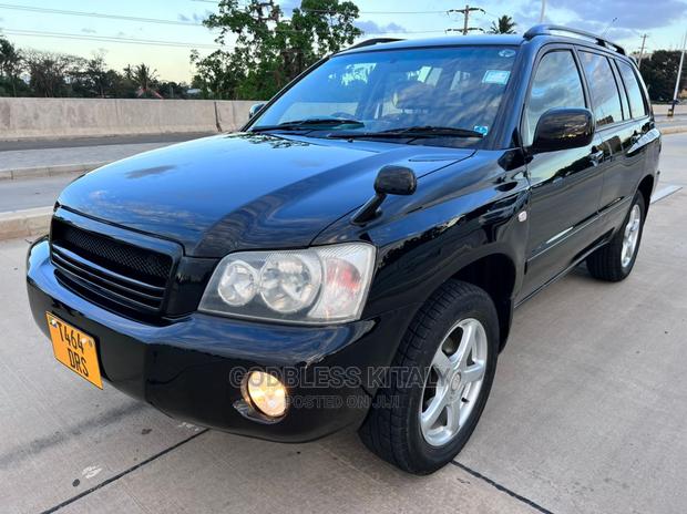 Toyota Kluger 2002 Black