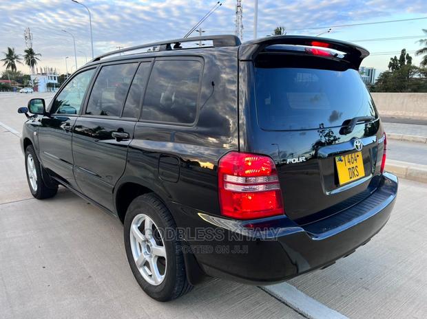 Toyota Kluger 2002 Black