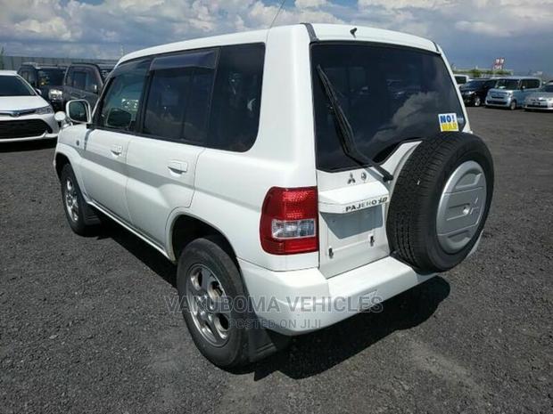 Mitsubishi Pajero IO 2003 Pearl