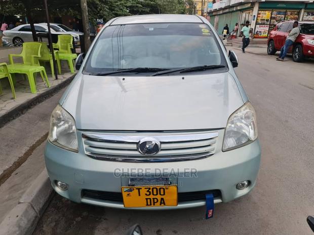 Toyota Raum 1.5 AWD 2008 Green