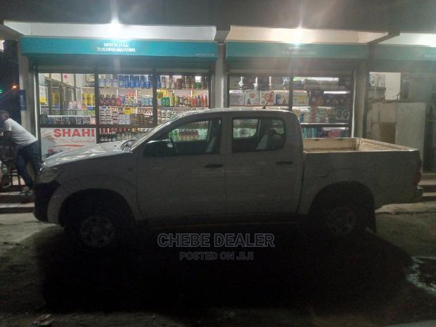 Toyota Hilux SR 4x4 2015 White