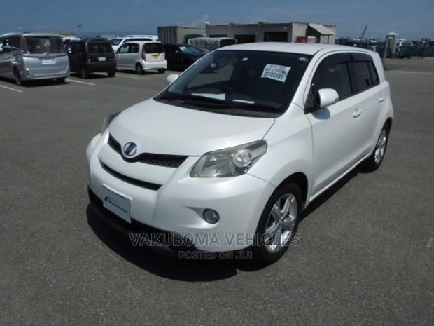 Toyota IST 2008 White