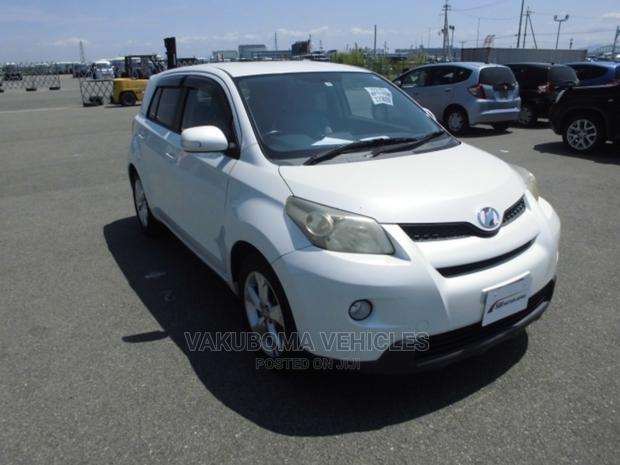 Toyota IST 2008 White