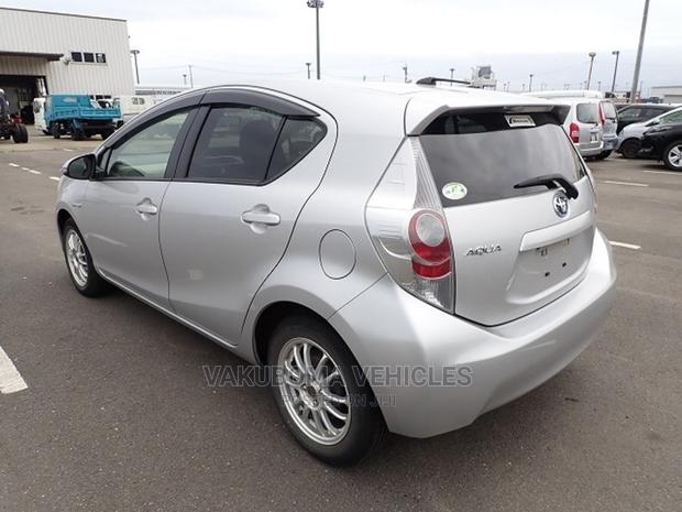 Toyota Aqua 2013 Silver