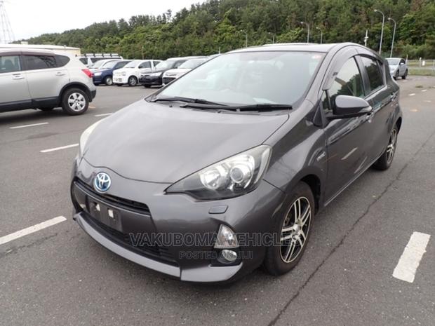 Toyota Aqua 2012 Gray