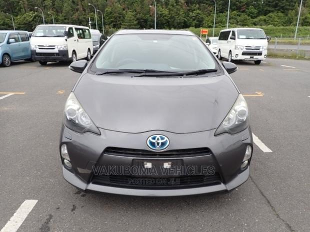 Toyota Aqua 2012 Gray