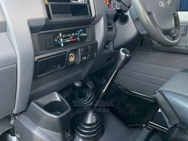 Toyota Land Cruiser 2016 White