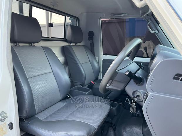 Toyota Land Cruiser 2016 White
