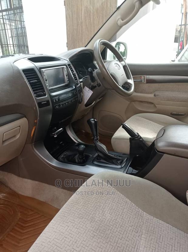 Toyota Land Cruiser Prado 2004 White