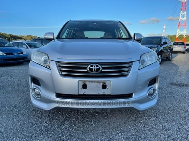 Toyota Vanguard 2008 Silver