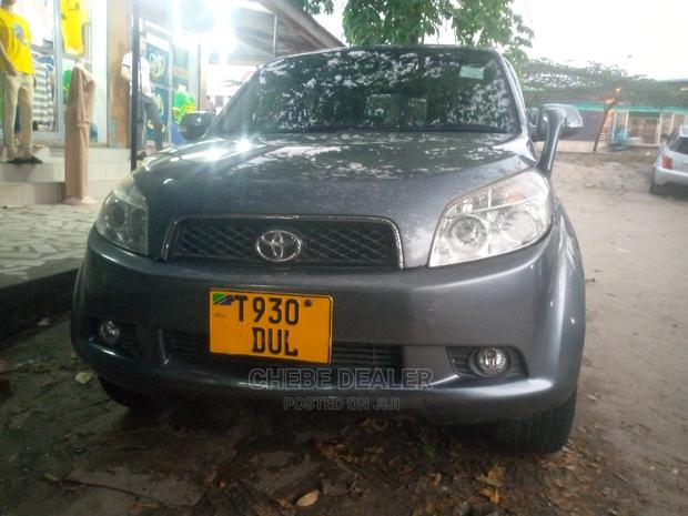 Toyota Rush 1.5 AWD 2011 Beige