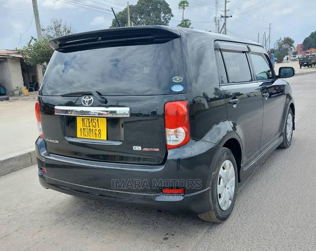Toyota Corolla Rumion 2008 Black
