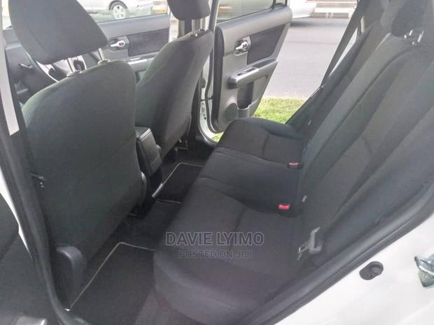 Toyota Corolla Rumion 2010 Pearl