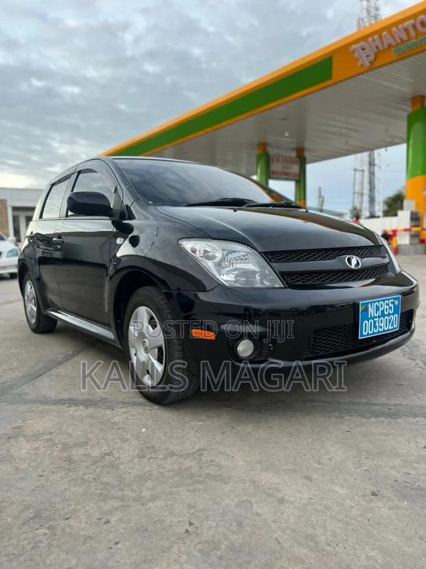 Toyota IST 2007 Black