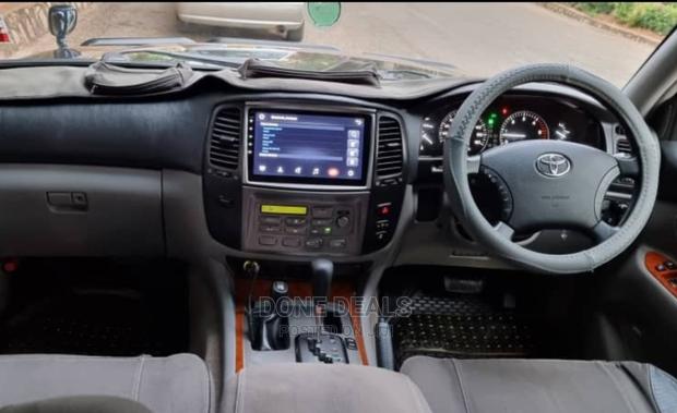 Toyota Land Cruiser 2005 Black