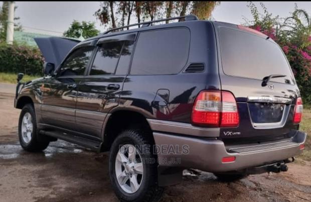 Toyota Land Cruiser 2005 Black