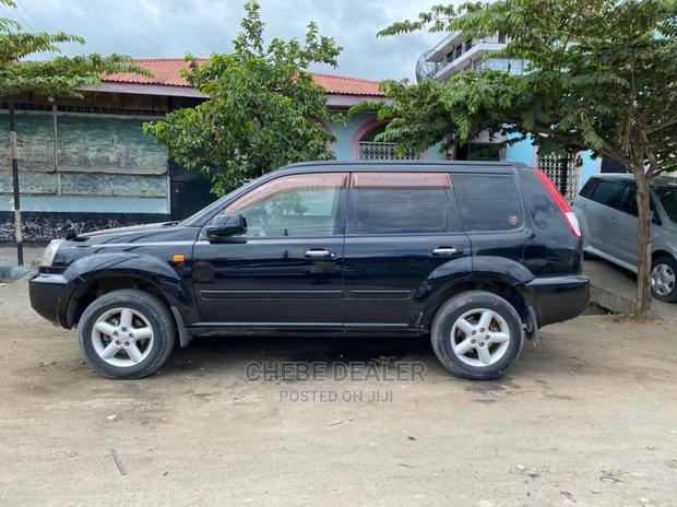 Nissan X-Trail 2.0 2004 Black