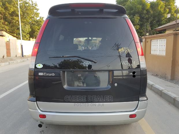 Toyota Noah 2.0 AWD (8 Seater) 2001 Black