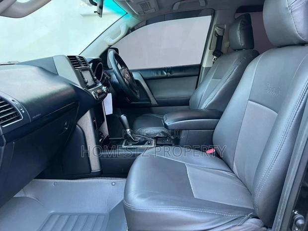 Toyota Land Cruiser 2003 Black