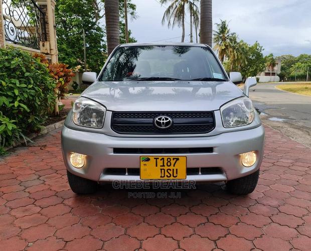 Toyota RAV4 1.8 2005 Silver