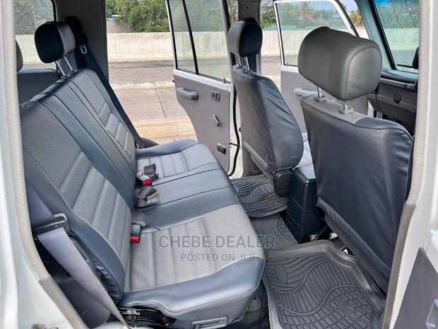 Toyota Land Cruiser 2015 White