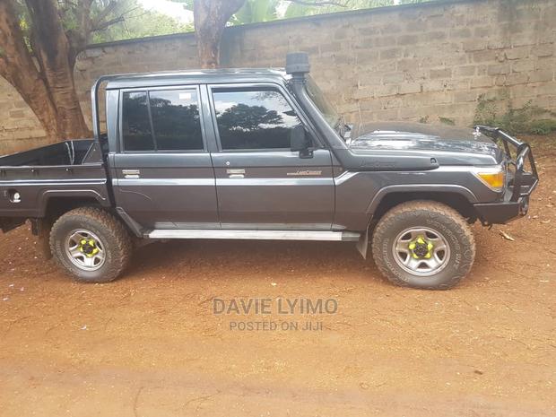 Toyota Land Cruiser 2012 Gray