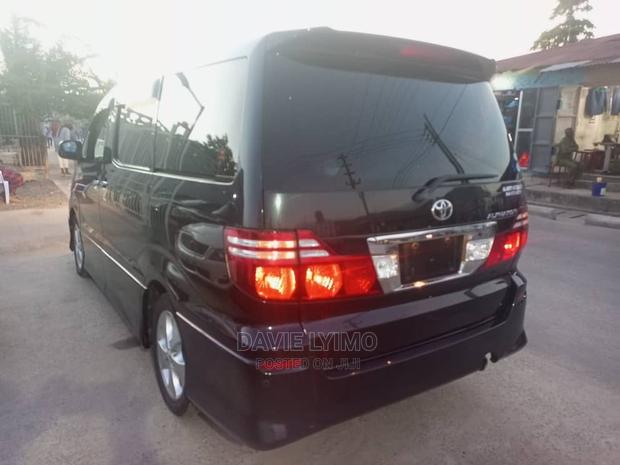 Toyota Alphard 2005 Black