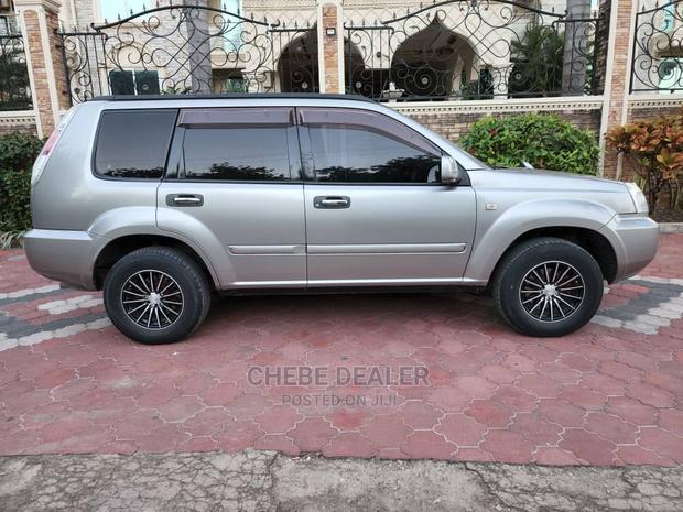 Nissan X-Trail 2.0 2004 Silver