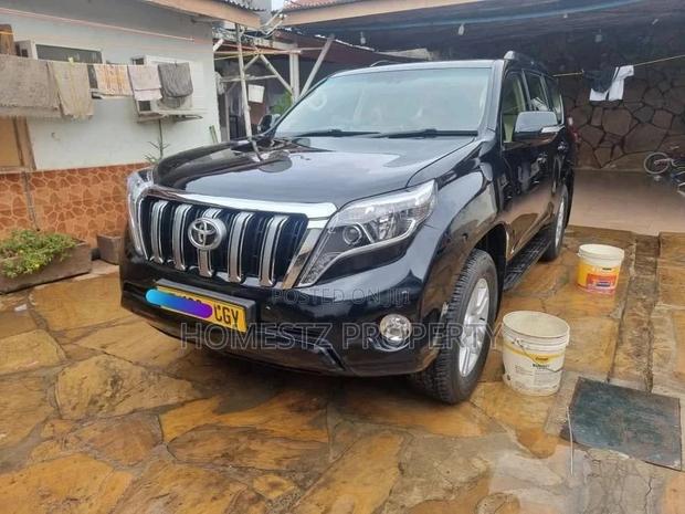 Toyota Land Cruiser 2012 Black
