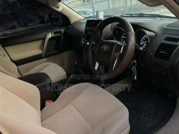 Toyota Land Cruiser 2012 Black