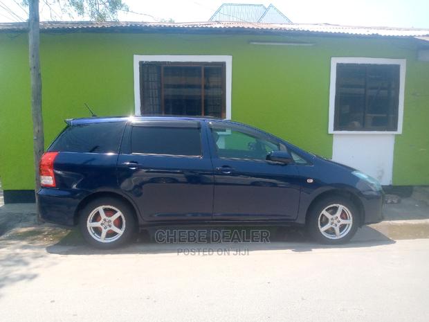 Toyota Wish 2006 Blue