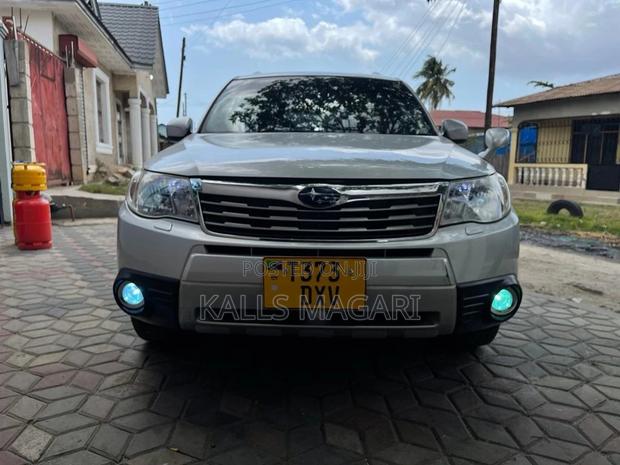 Subaru Forester 2011 Silver