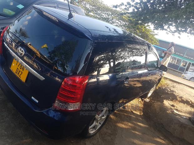 Toyota Wish 2010 Blue