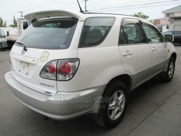 Toyota Harrier 2001 Pearl