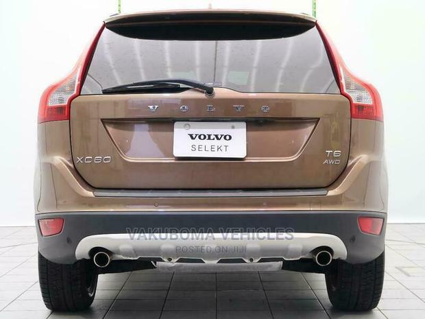 Volvo XC60 2012 Gold