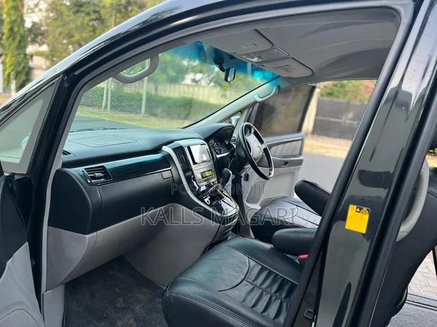 Toyota Alphard 2006 Black