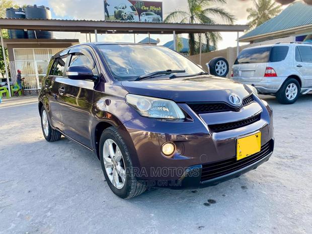 Toyota IST 2008 Burgandy