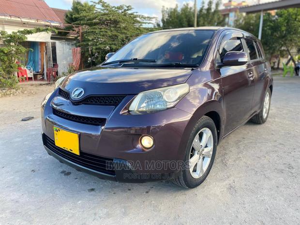 Toyota IST 2008 Burgandy